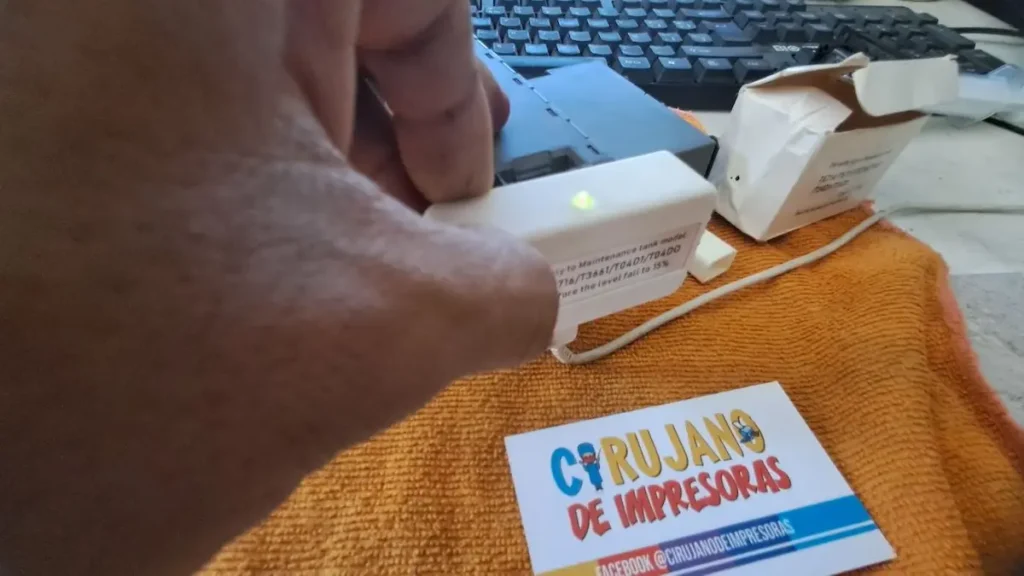 LED del reseteador de chip Epson T04D1